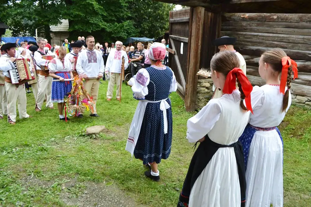 Dozinky Múzeum slovenskej dediny, SNM, zvyky na dedine